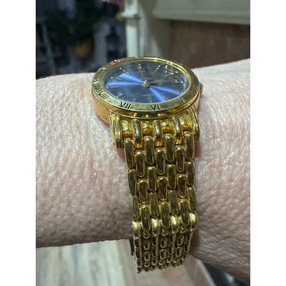 Vintage John Weitz Gold Tone Watch – Blue Dial | Quartz | Japan Movt main image 5